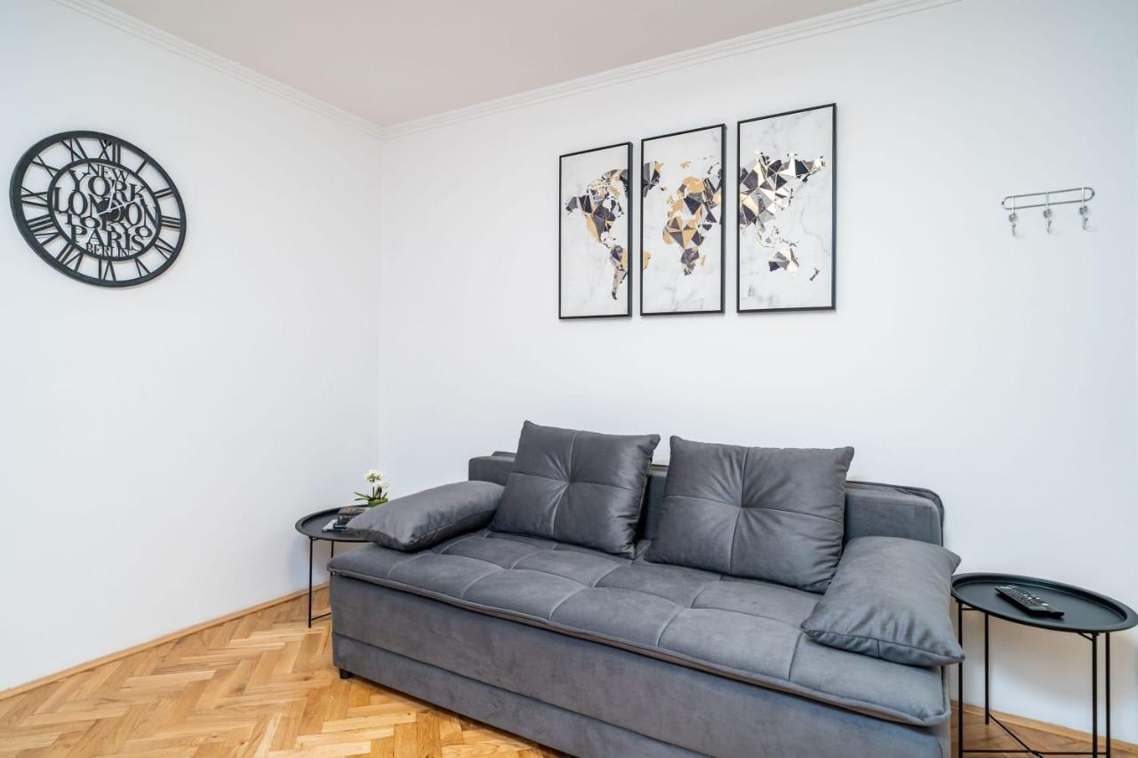Apartman Knego With Parking Dubrovnik Bagian luar foto