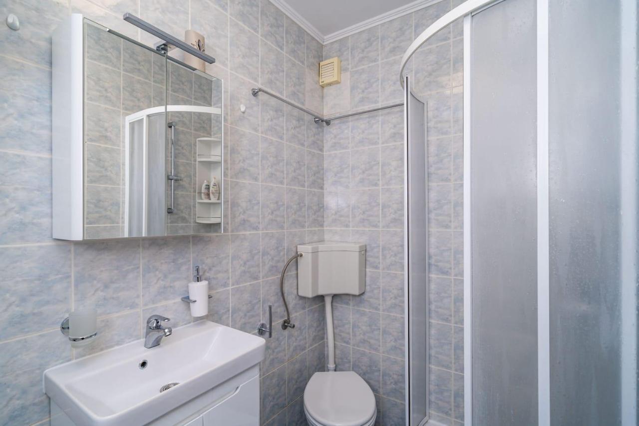 Apartman Knego With Parking Dubrovnik Bagian luar foto