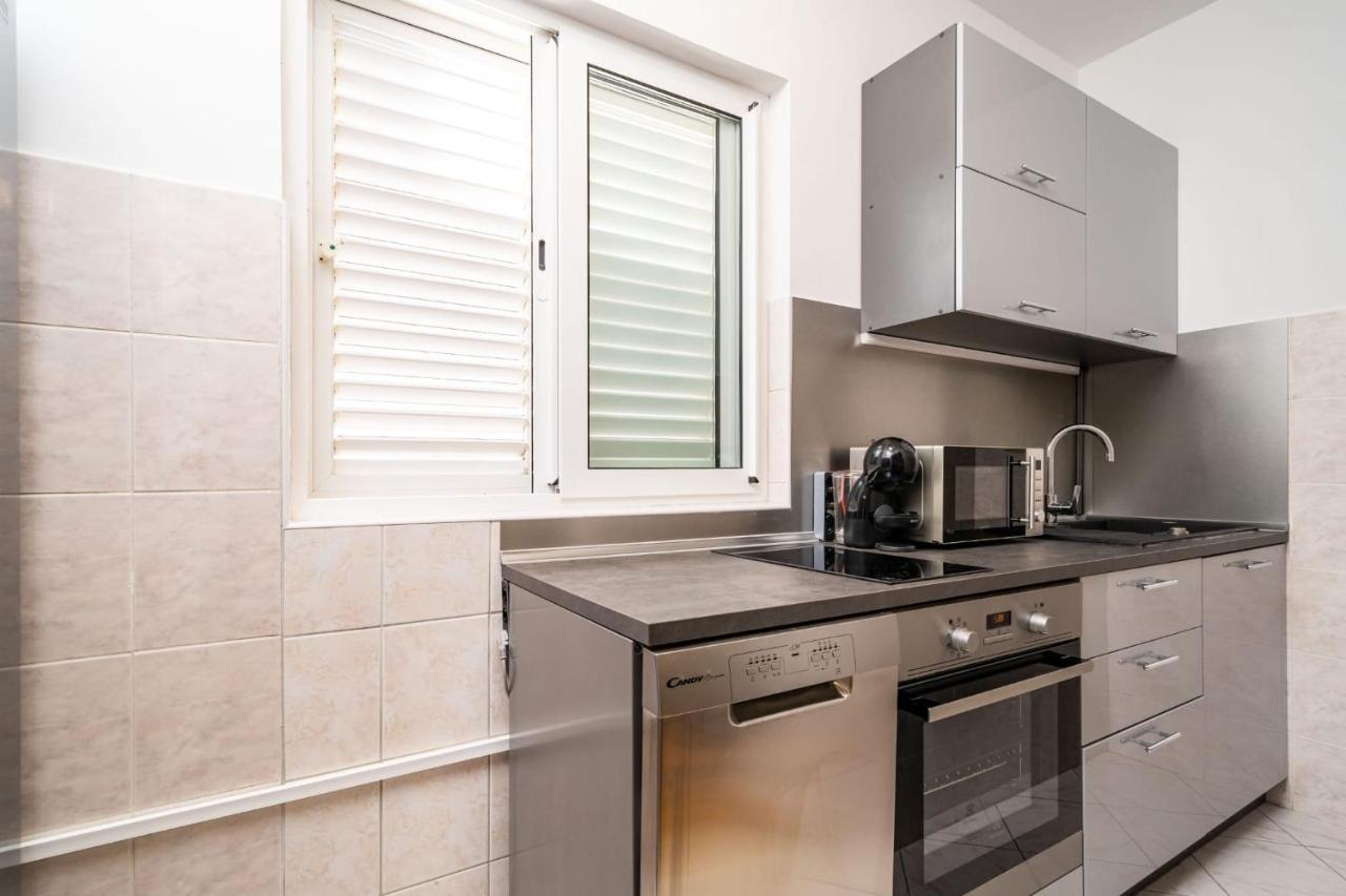 Apartman Knego With Parking Dubrovnik Bagian luar foto