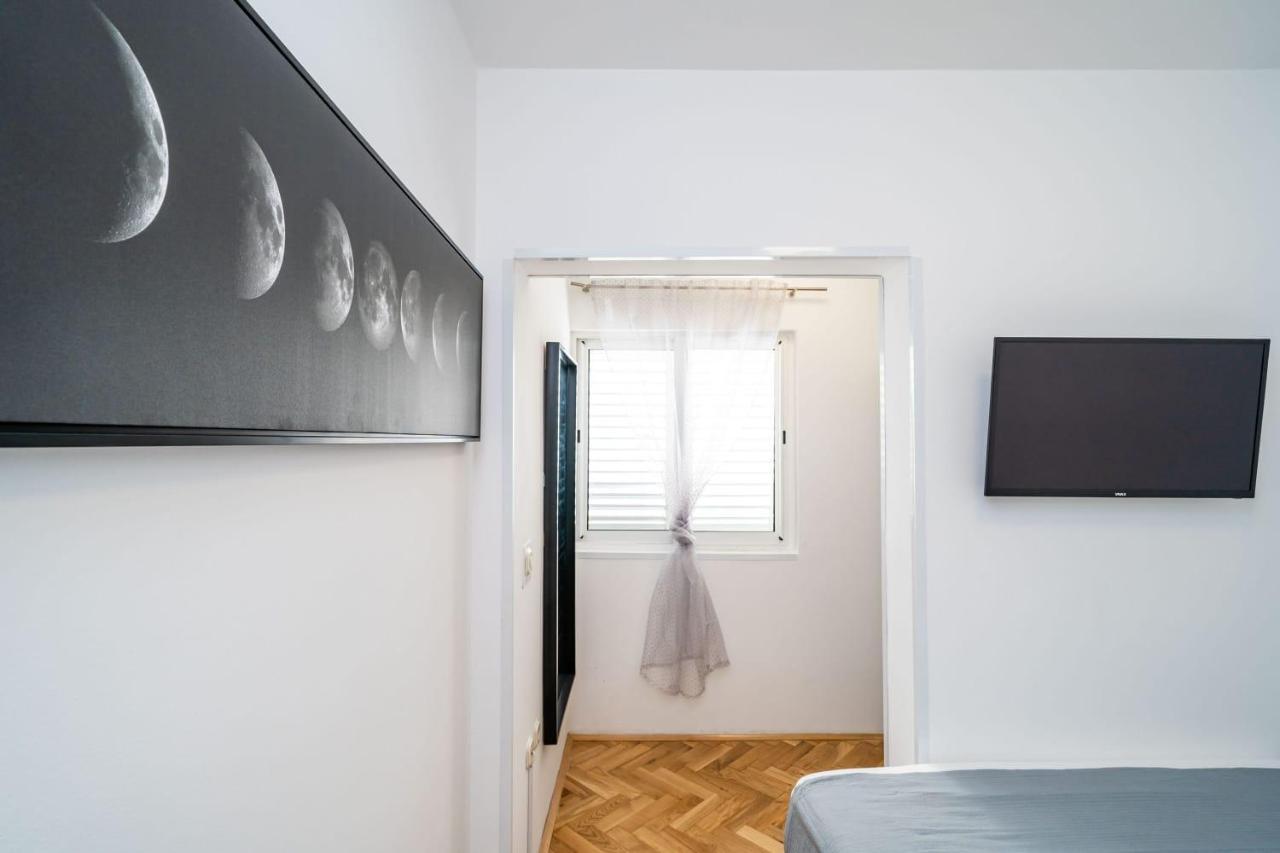 Apartman Knego With Parking Dubrovnik Bagian luar foto