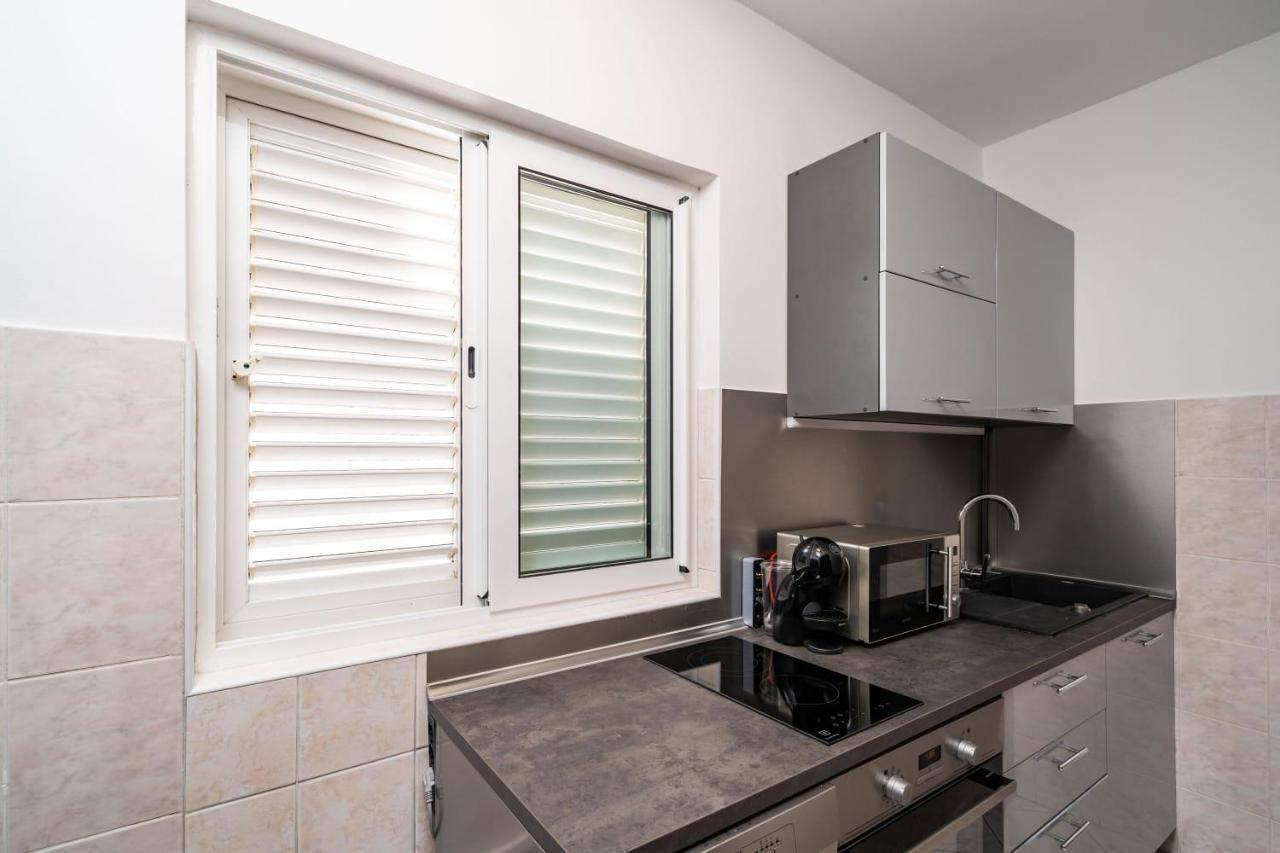 Apartman Knego With Parking Dubrovnik Bagian luar foto