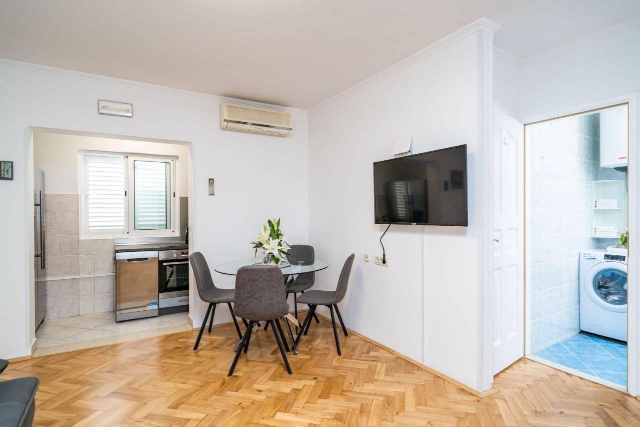 Apartman Knego With Parking Dubrovnik Bagian luar foto
