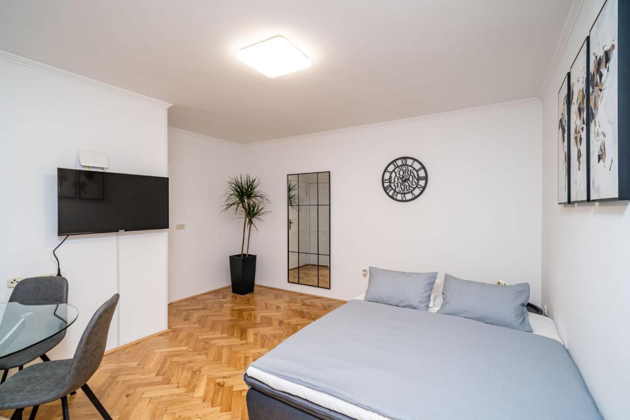 Apartman Knego With Parking Dubrovnik Bagian luar foto