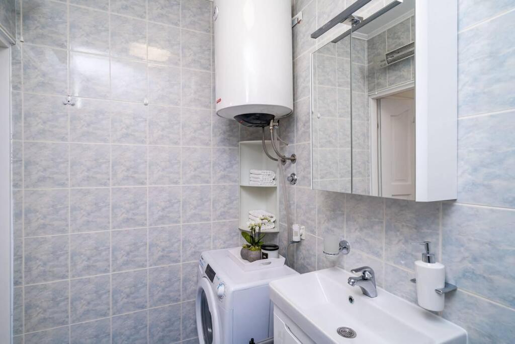 Apartman Knego With Parking Dubrovnik Bagian luar foto