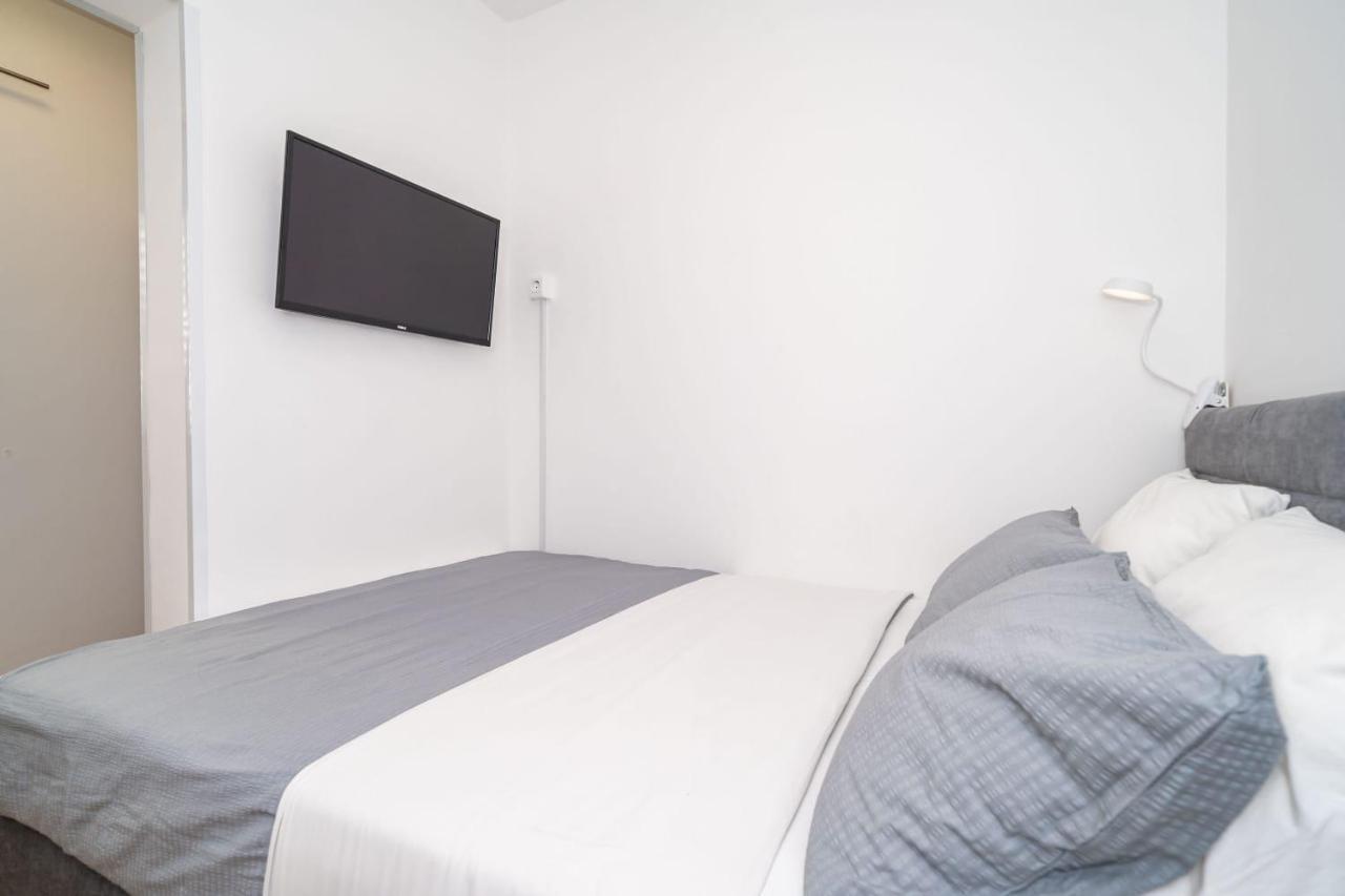 Apartman Knego With Parking Dubrovnik Bagian luar foto